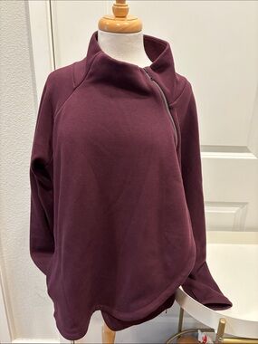 EUC Athleta Cozy Karma Asymmetrical Wrap in Plum